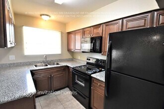 6122 W Monterey Way in Phoenix, AZ - Building Photo - Building Photo