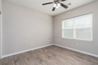 Stallion Pointe Apartments in Fort Worth, TX - Foto de edificio - Interior Photo