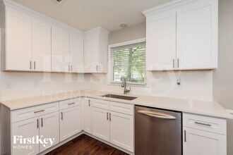 4914 Chestnut Lake Dr in Charlotte, NC - Foto de edificio - Building Photo