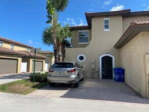 14664 SW 14th St in Pembroke Pines, FL - Building Photo - Building Photo