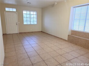 948 Lloyd George Dr in Henderson, NV - Building Photo - Building Photo