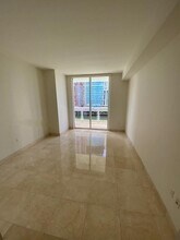 901 Brickell Key Blvd, Unit 805 in Miami, FL - Building Photo - Building Photo