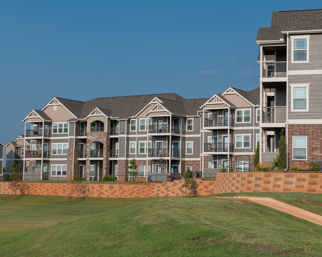 Center 301 Apartments in Belton, MO