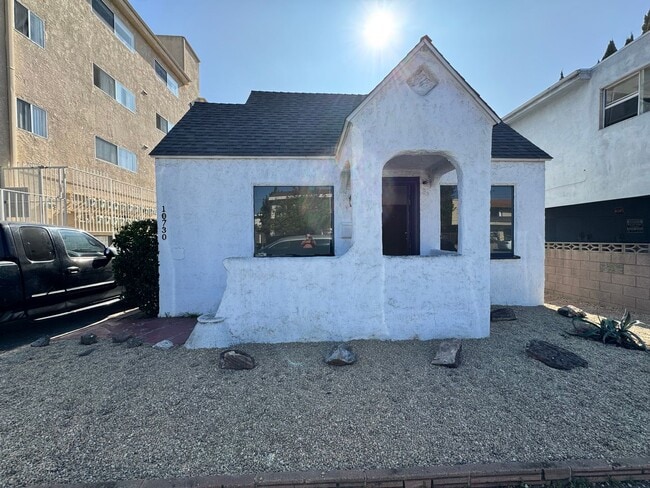 property at 10730 Palms Blvd