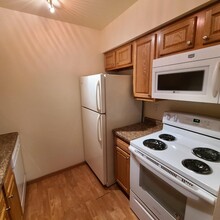 Country Village Apartments in Waupun, WI - Foto de edificio - Building Photo