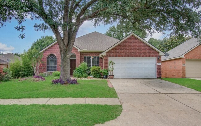 18223 Heathridge Ln