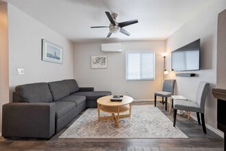 4921 Long Branch Ave in San Diego, CA - Building Photo - Building Photo