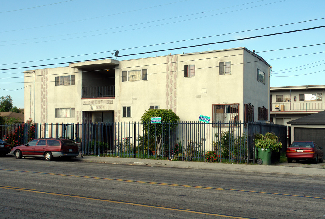 Florentine Apartments in Inglewood, CA - Foto de edificio