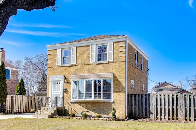 4138 N Olcott Ave in Norridge, IL - Building Photo - Building Photo