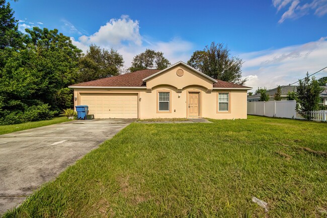 12295 Linden Dr in Spring Hill, FL - Building Photo - Building Photo