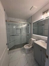 7664 NW 182nd Terrace in Hialeah, FL - Building Photo - Building Photo