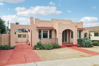 3114 Bancroft St in San Diego, CA - Foto de edificio - Building Photo