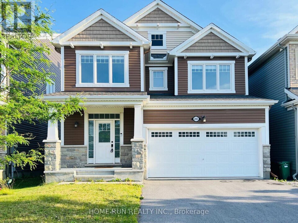 205 Brassy Minnow Cres in Ottawa, ON - Building Photo
