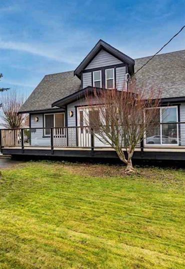 8966 Charles St in Chilliwack, BC - Building Photo