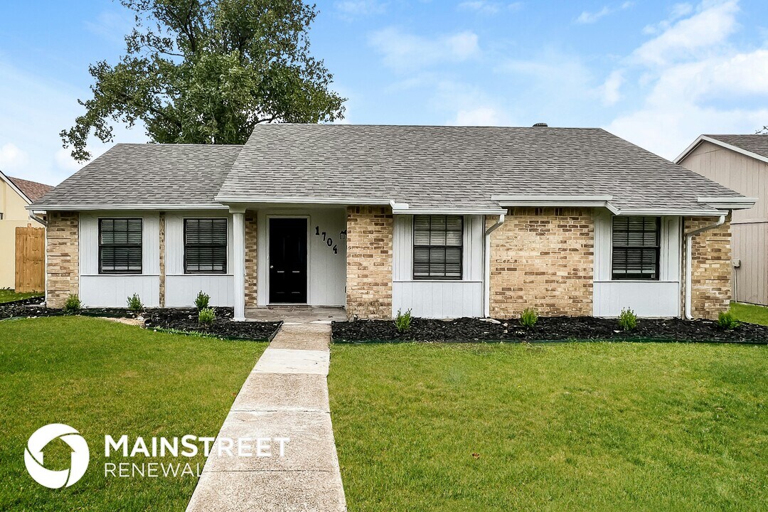 1704 Panola Dr in Mesquite, TX - Building Photo