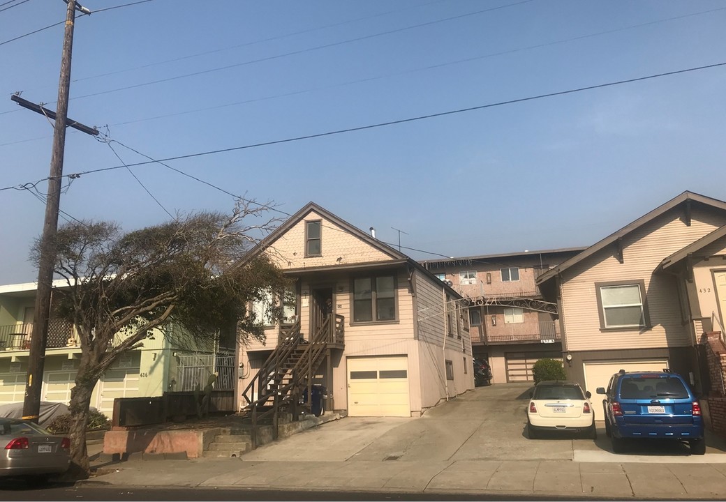 432-434 Railroad Ave in South San Francisco, CA - Building Photo