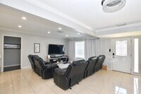 3807 Brock St photo'