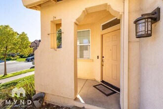5325 Dunlay Dr in Sacramento, CA - Building Photo - Building Photo