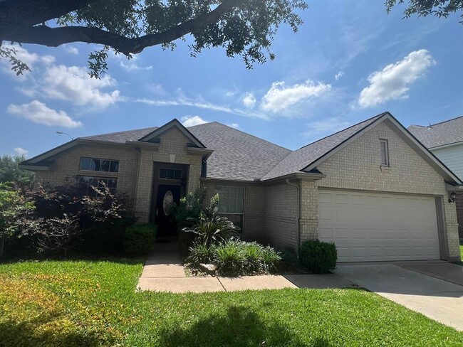 11523 Glen Lake Dr in Sugar Land, TX - Building Photo - Building Photo
