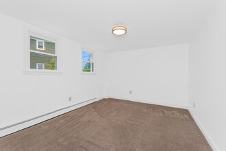 2 Bryn Mawr Pl, Unit Gr Level in Yonkers, NY - Building Photo - Building Photo