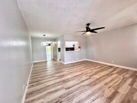 176 Sussex I in West Palm Beach, FL - Building Photo