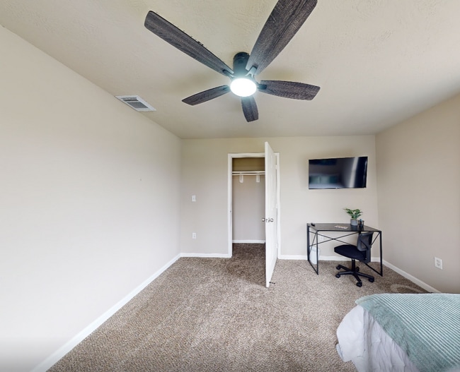 1917 Sadler St in Houston, TX - Building Photo - Building Photo