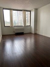 45 River Dr S, Unit 415 in Jersey City, NJ - Building Photo - Building Photo