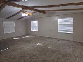 8047 Mariner St in Jacksonville, FL - Building Photo - Building Photo