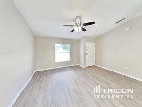 938 Millenbeck Ave in Deltona, FL - Building Photo - Building Photo