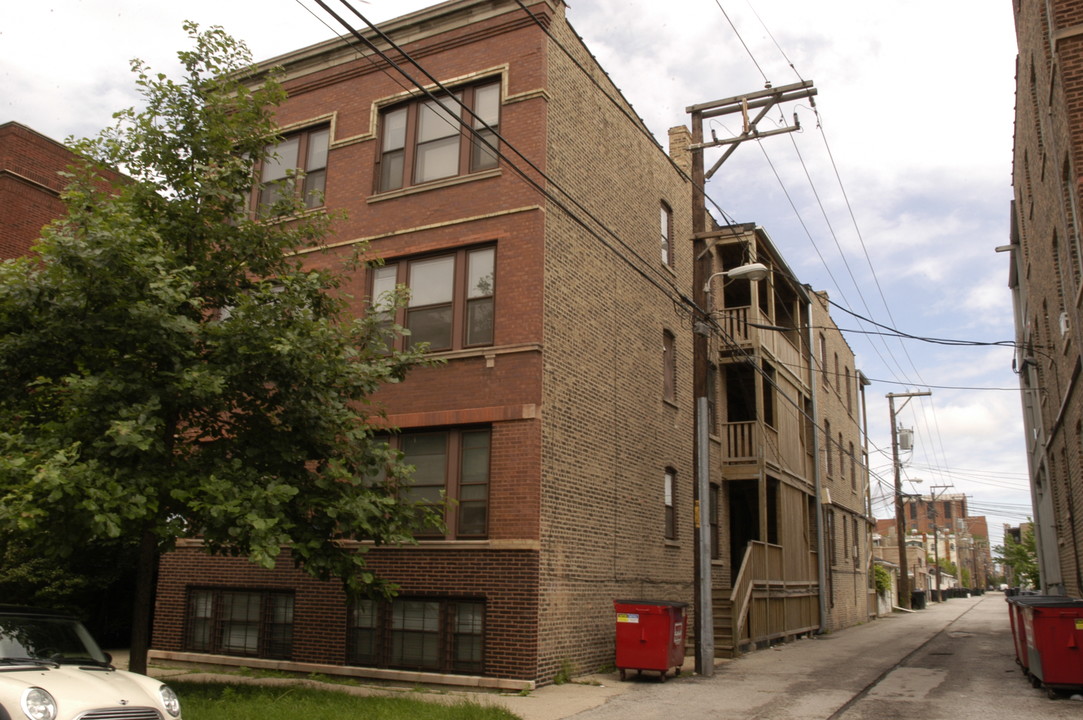 1918 W Cullom Ave in Chicago, IL - Foto de edificio