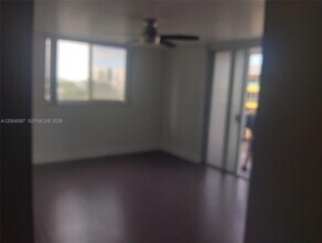 6969 Collins Ave in Miami, FL - Foto de edificio - Building Photo