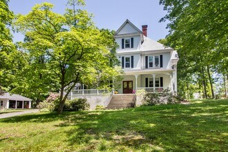 40 High St in Acton, MA - Foto de edificio - Building Photo