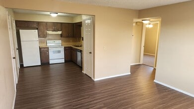 312 N Wilson Ave in Sand Springs, OK - Building Photo - Building Photo