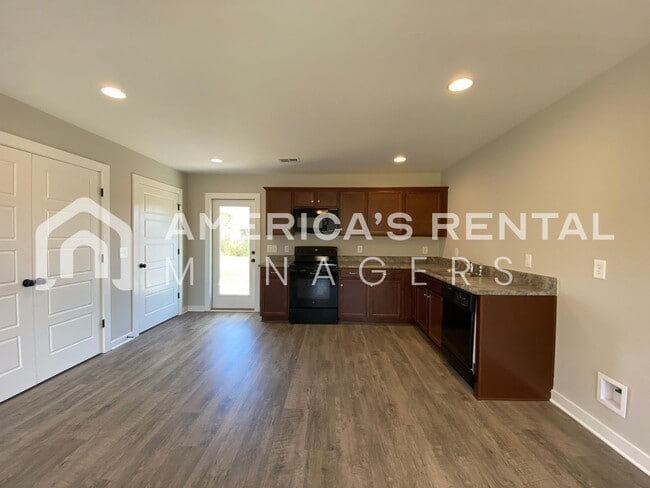 37 Sunlight Cr in Talladega, AL - Building Photo - Building Photo