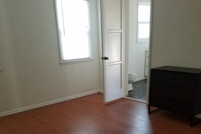 8437 Naylor Ave in Westchester, CA - Building Photo - Building Photo