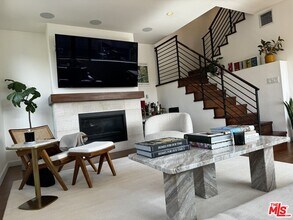 140 S Hayworth Ave in Los Angeles, CA - Building Photo - Building Photo