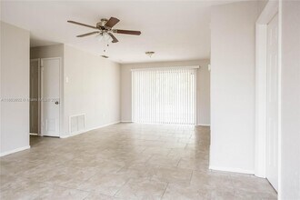 5171 SW 6th St in Margate, FL - Building Photo - Building Photo