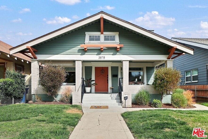 3878 S Harvard Blvd in Los Angeles, CA - Building Photo