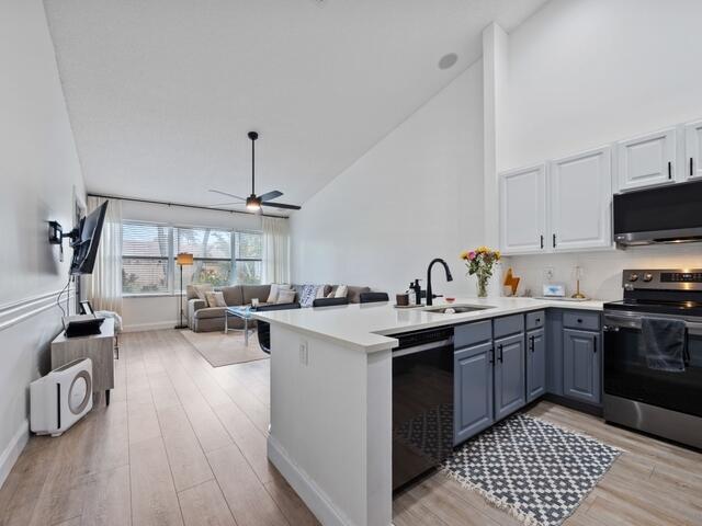 279 E Coral Trace Cir in Delray Beach, FL - Foto de edificio