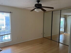 6910 Hart Ln, Unit 209 in Austin, TX - Building Photo - Building Photo