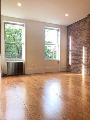 473 W Broadway in New York, NY - Building Photo