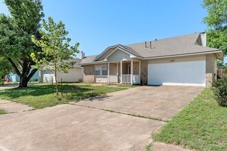 1207 York Castle Dr in Pflugerville, TX - Building Photo - Building Photo