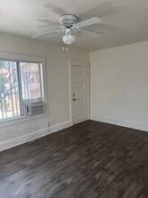 131 W 22nd St in Los Angeles, CA - Building Photo - Building Photo
