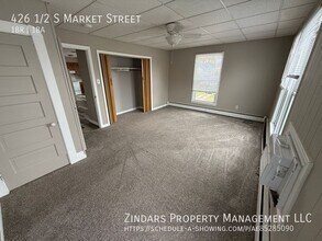 426 S Market St in Hoopeston, IL - Foto de edificio - Building Photo