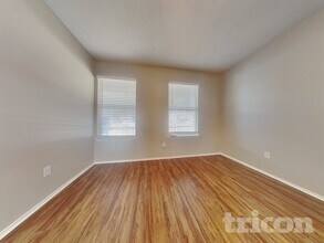 16783 Fallen Timbers Dr in Conroe, TX - Building Photo - Building Photo