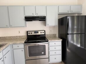 4989 Vista Lago Dr in Orlando, FL - Building Photo - Building Photo