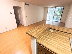 3961 Via Marisol in Los Angeles, CA - Building Photo - Building Photo