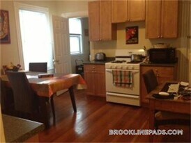 7 Timon Ave, Unit 2 in Brookline, MA - Building Photo