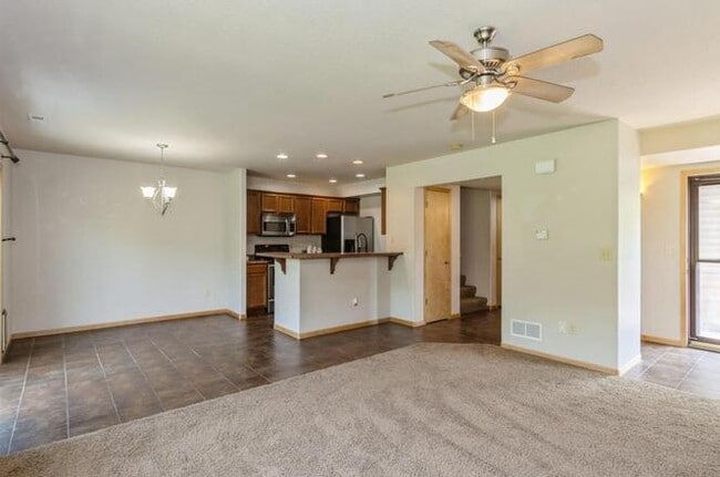 1231 Nicholas Ln in North Liberty, IA - Building Photo - Building Photo