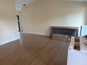 860 Brightwood Way in Wellington, FL - Building Photo - Building Photo